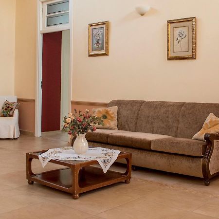Hotel Oiti Λουτρά Υπάτης Εξωτερικό φωτογραφία