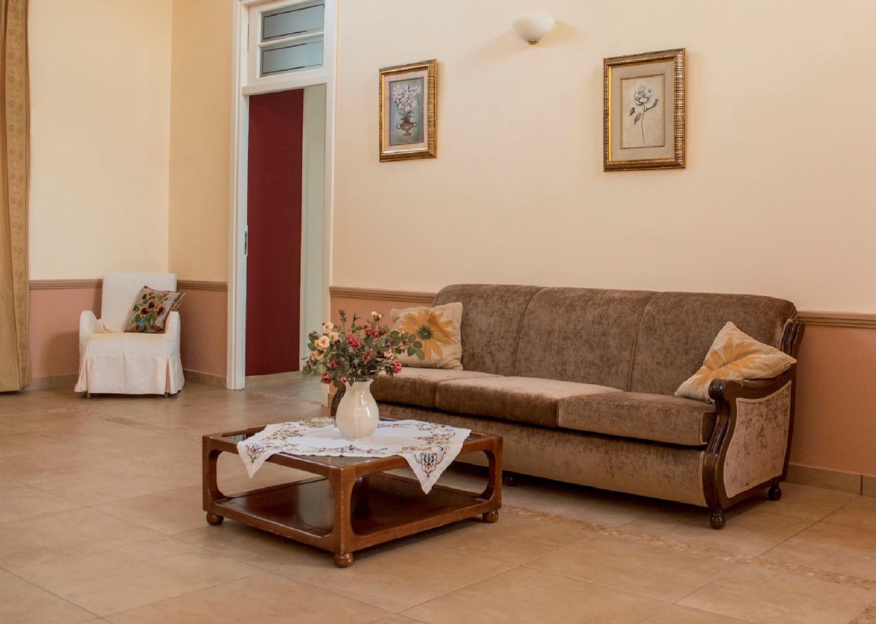Hotel Oiti Λουτρά Υπάτης Εξωτερικό φωτογραφία